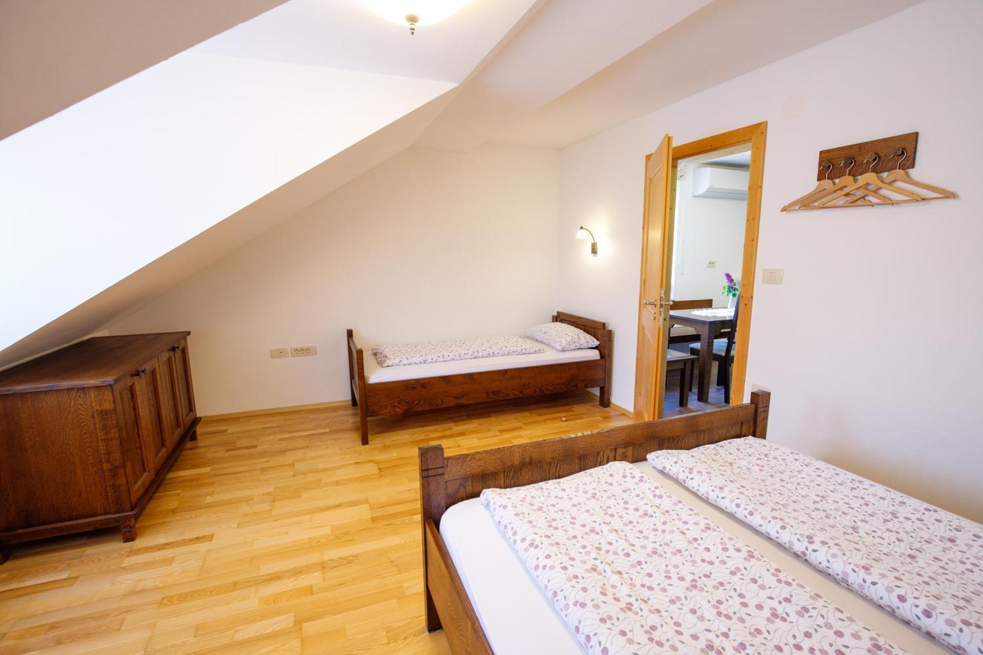 Appartement Kmetija Na Cendavs à Cerkno Extérieur photo