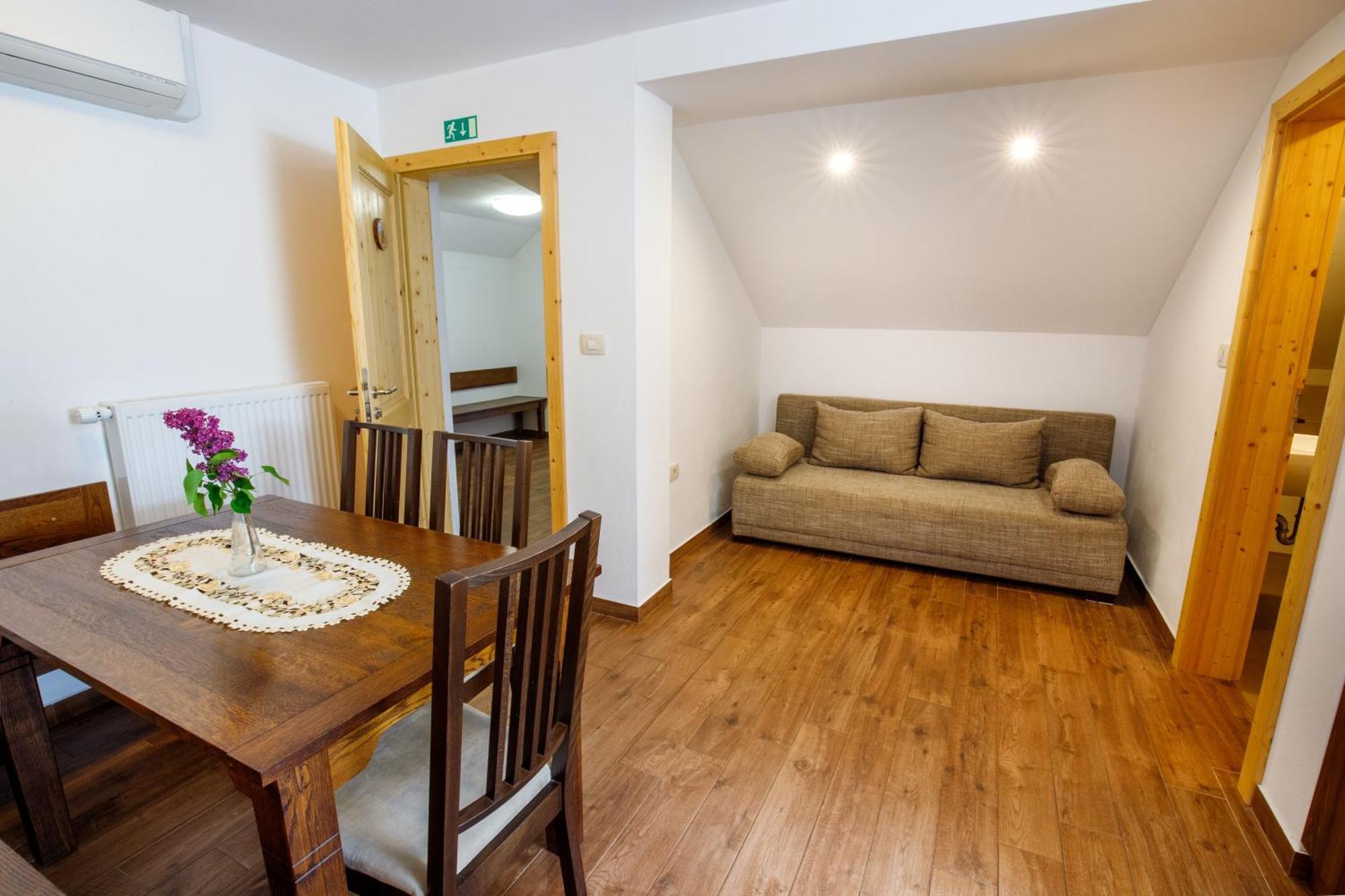 Appartement Kmetija Na Cendavs à Cerkno Extérieur photo